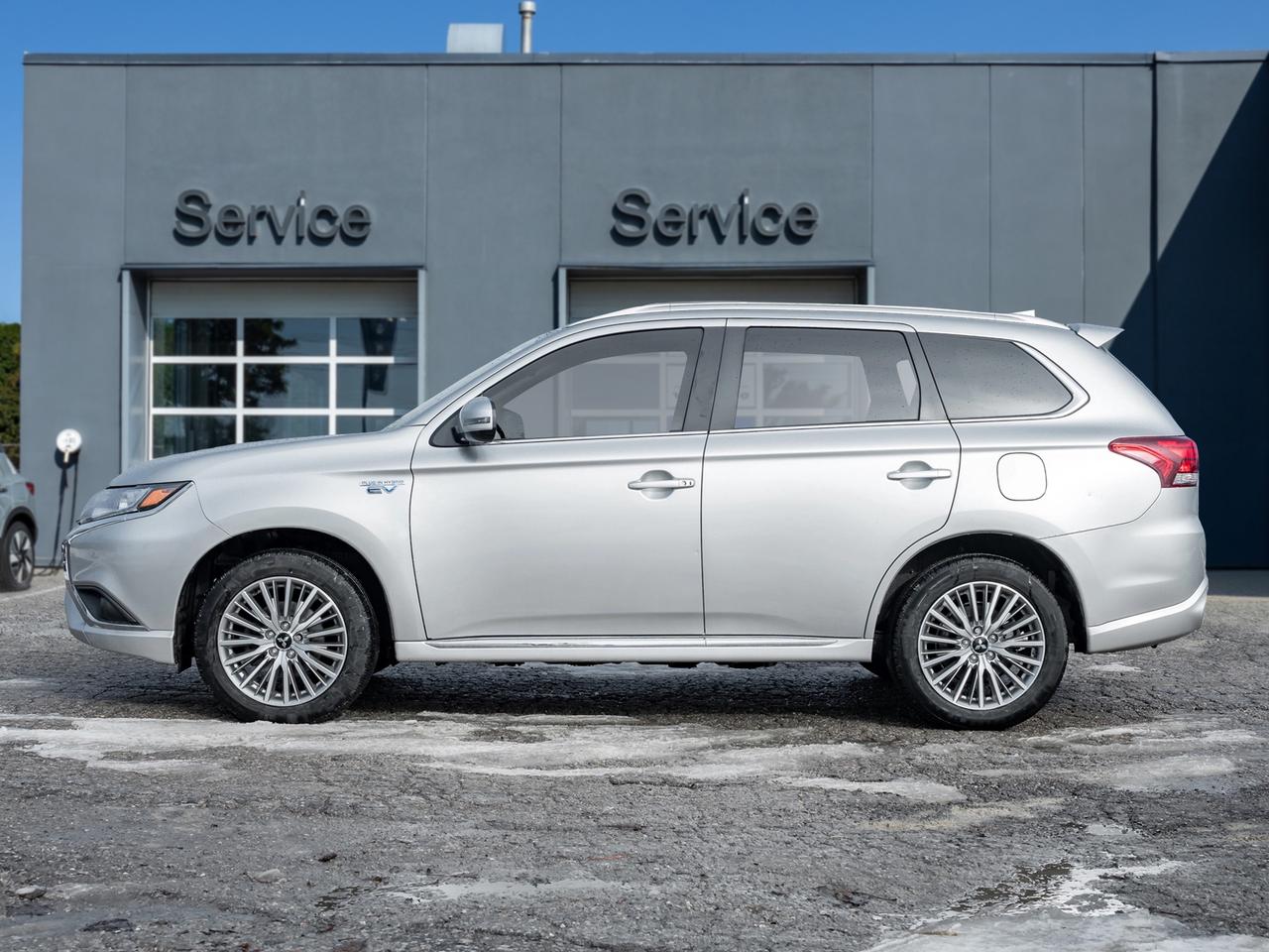 2020 Mitsubishi Outlander PHEV SE S-AWC  SAEFTY CERTIFIED FINANCE AS LOW AS 6.99% Photo