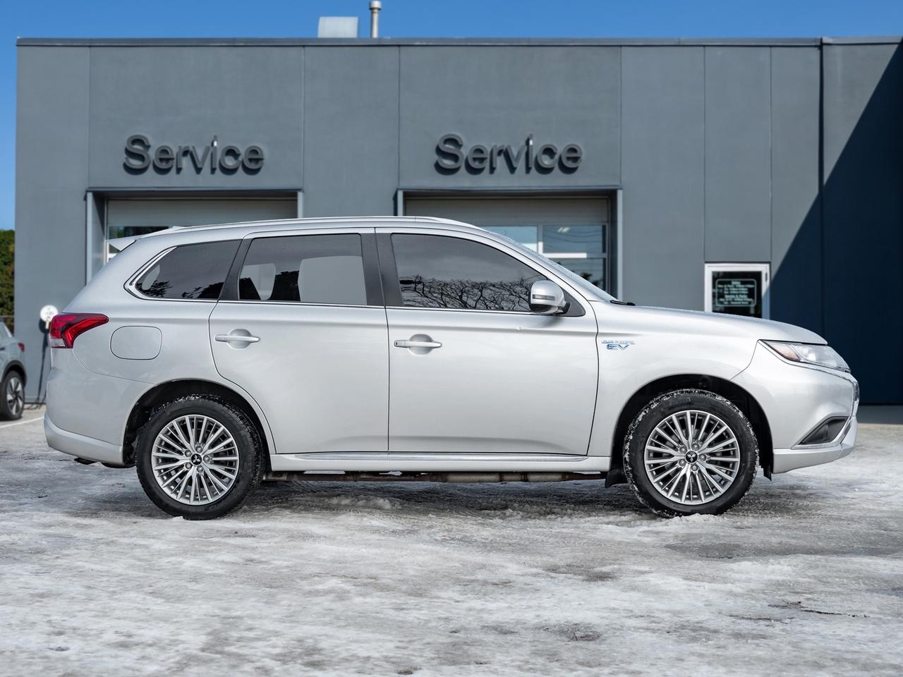 2020 Mitsubishi Outlander PHEV SE S-AWC  SAEFTY CERTIFIED FINANCE AS LOW AS 6.99% Photo