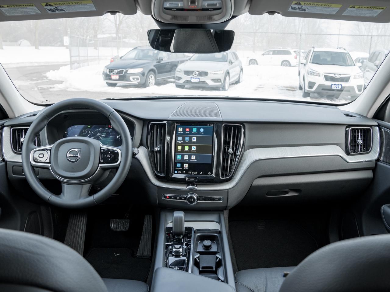 2025 Volvo XC60 Recharge T8 AWD Plus Dark Theme  LOW KM  CPO RATE FR 3.49%* Photo