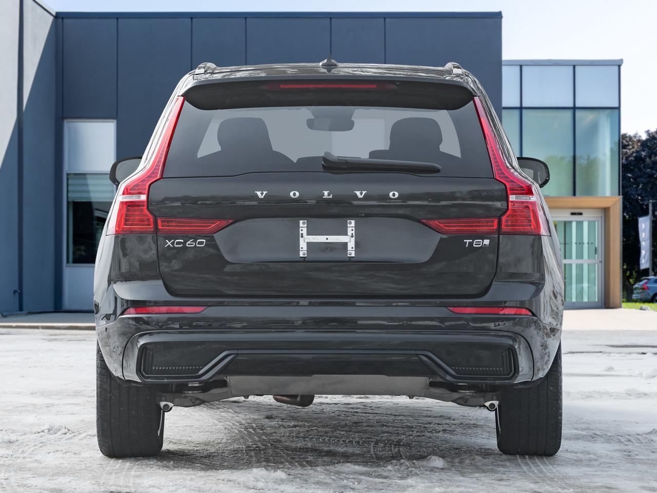 2025 Volvo XC60 Recharge T8 AWD Plus Dark Theme  LOW KM  CPO RATE FR 3.49%* Photo