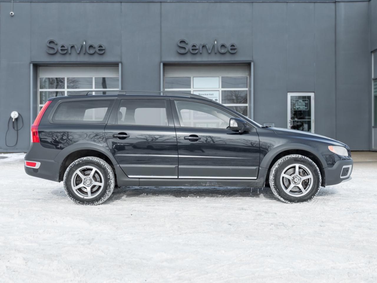 2010 Volvo XC70 5dr Wgn 3.2L  NO REPORTED ACCIDENTS  AS IS  TRADE Photo4