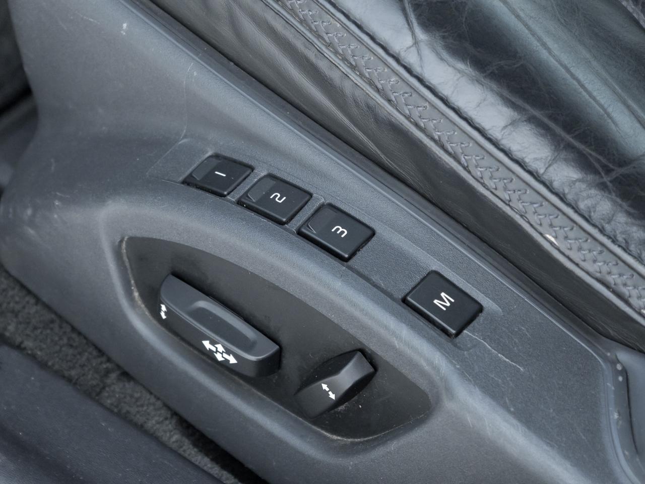 2010 Volvo XC70 5dr Wgn 3.2L  NO REPORTED ACCIDENTS  AS IS  TRADE Photo