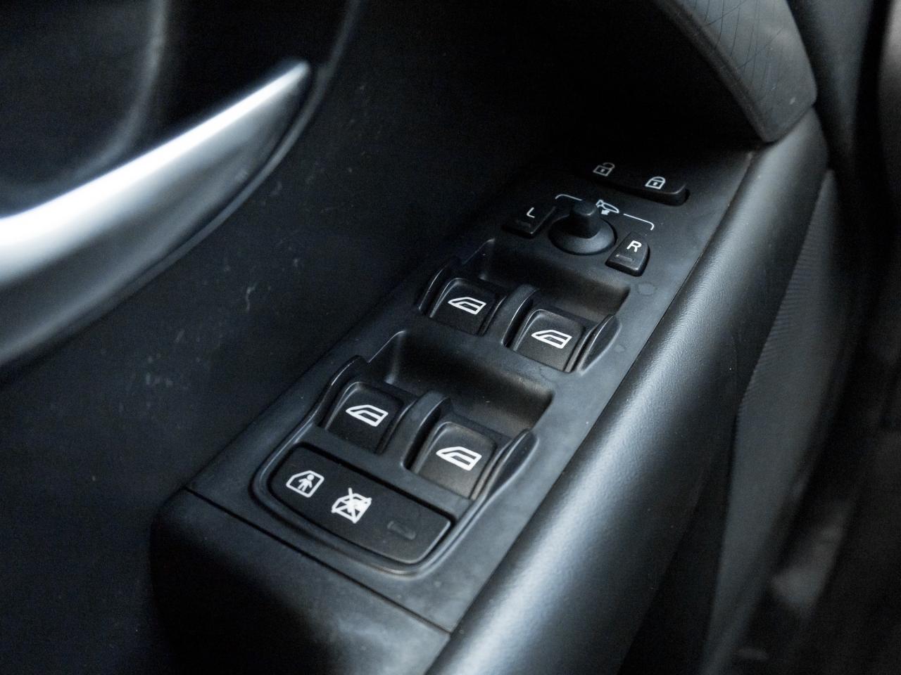 2010 Volvo XC70 5dr Wgn 3.2L  NO REPORTED ACCIDENTS  AS IS  TRADE Photo