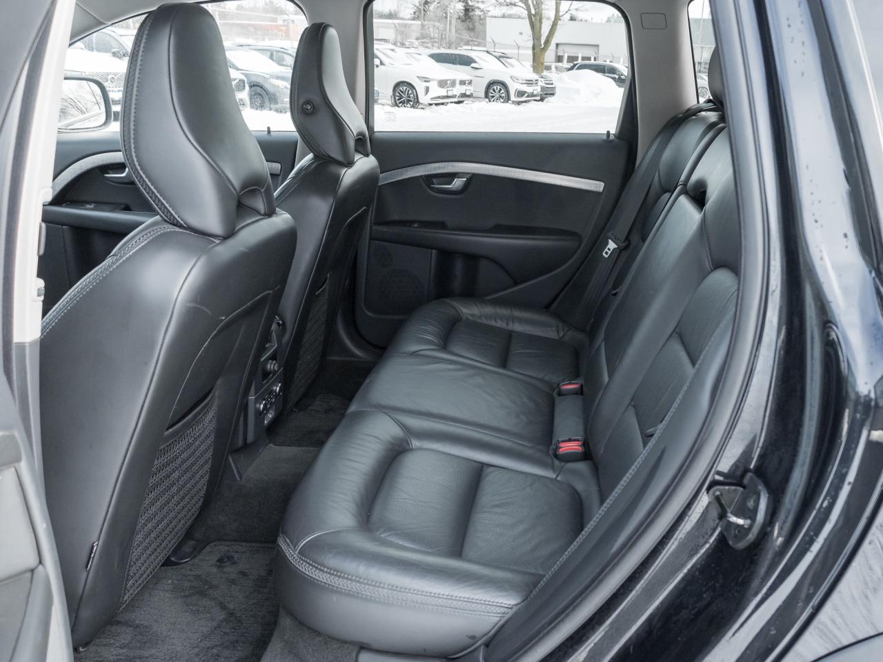 2010 Volvo XC70 5dr Wgn 3.2L  NO REPORTED ACCIDENTS  AS IS  TRADE Photo