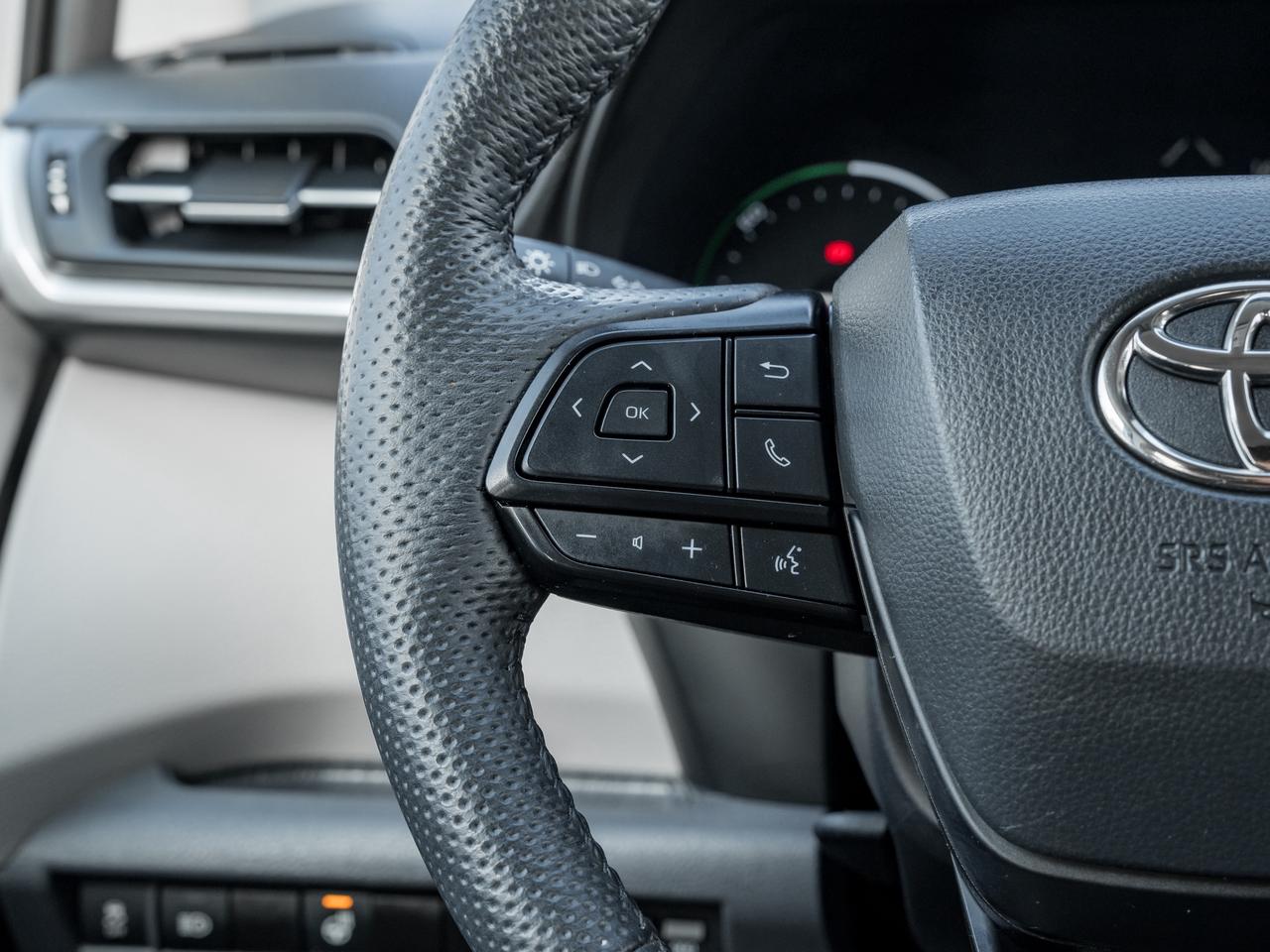 2024 Toyota Sienna LE 8-Passenger FWD  LOW KM FINANCE AS LOW AS 6.29% Photo