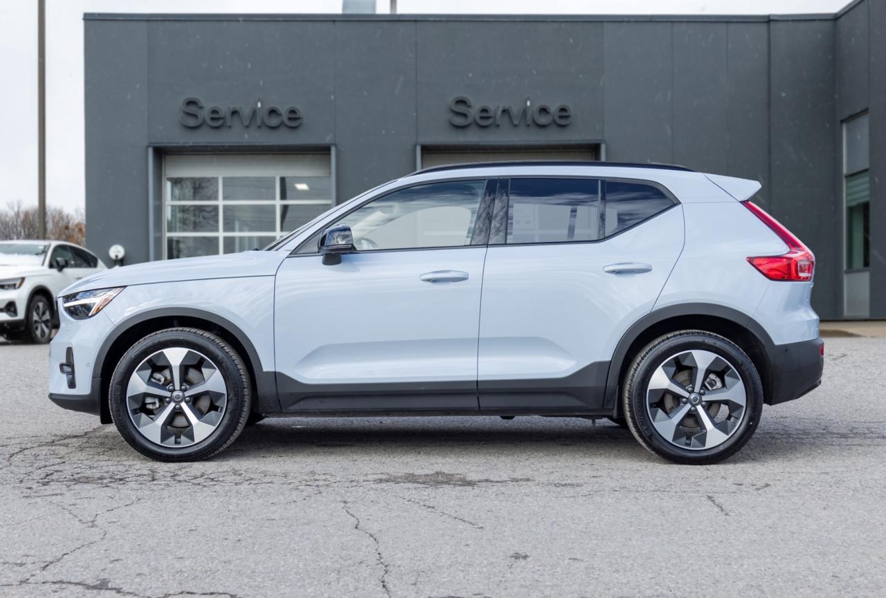 2025 Volvo XC40 B5 AWD Plus Dark Theme CLOUD BLUE VOLVO CPO Photo