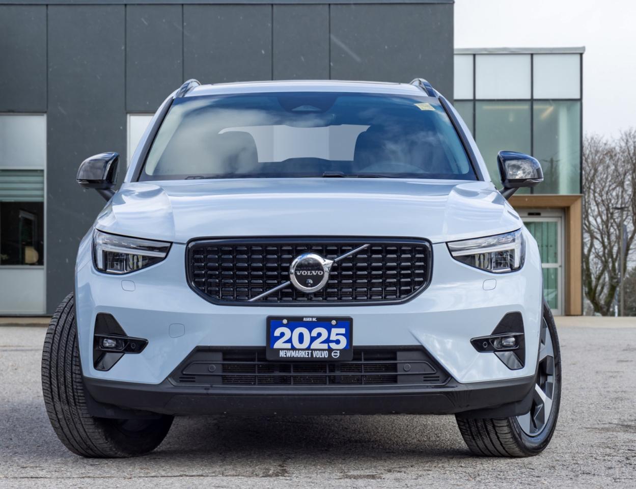 2025 Volvo XC40 B5 AWD Plus Dark Theme CLOUD BLUE VOLVO CPO Photo