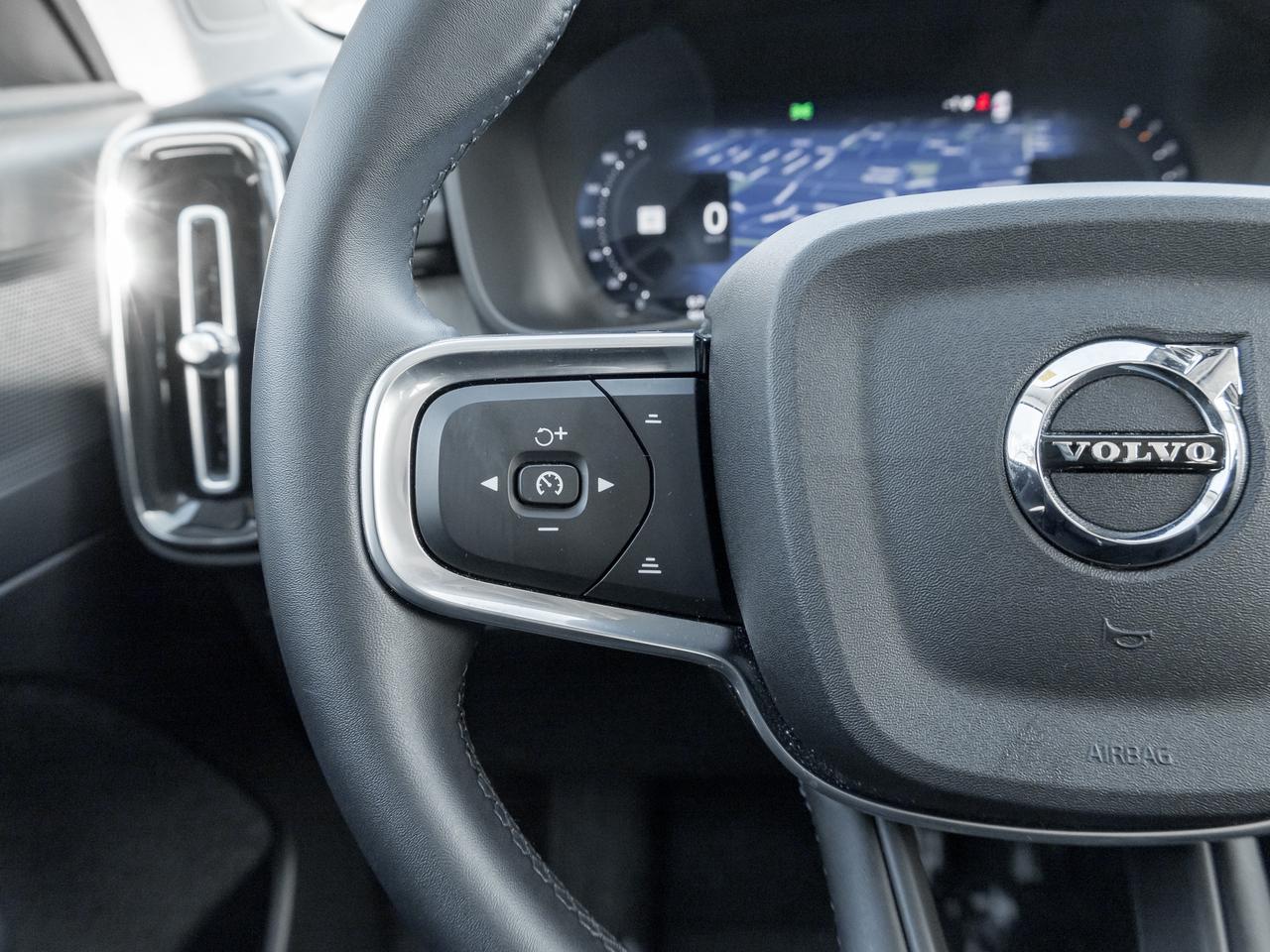 2025 Volvo XC40 B5 AWD Plus Dark Theme CLOUD BLUE VOLVO CPO Photo