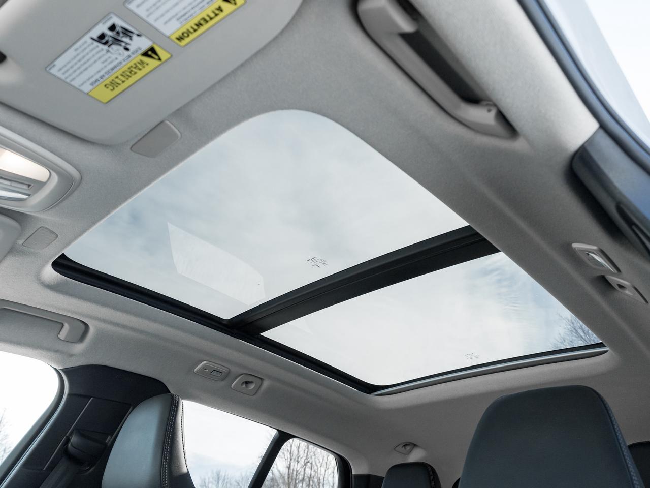 2025 Volvo XC40 B5 AWD Plus Dark Theme CLOUD BLUE VOLVO CPO Photo