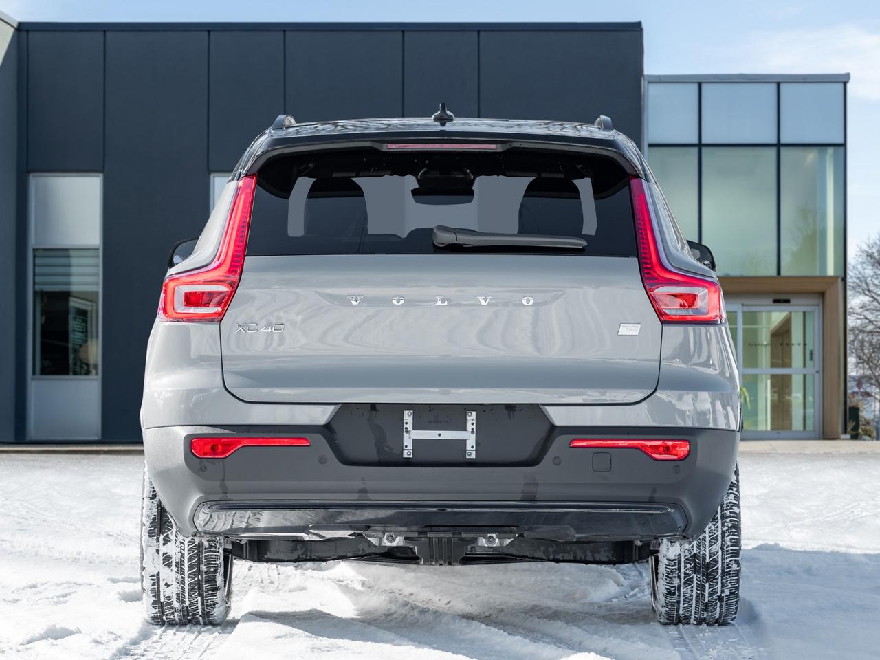 2024 Volvo XC40 Recharge Pure Electric Twin eAWD Core  CPO FINANCE RATE 3.49%* Photo