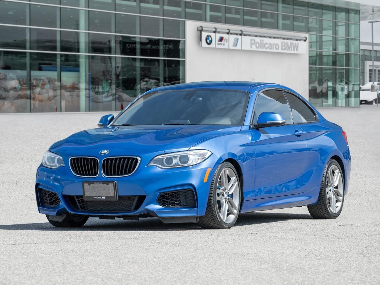 2017 BMW 230 i 2dr Rear-Wheel Drive Coupe Photo0