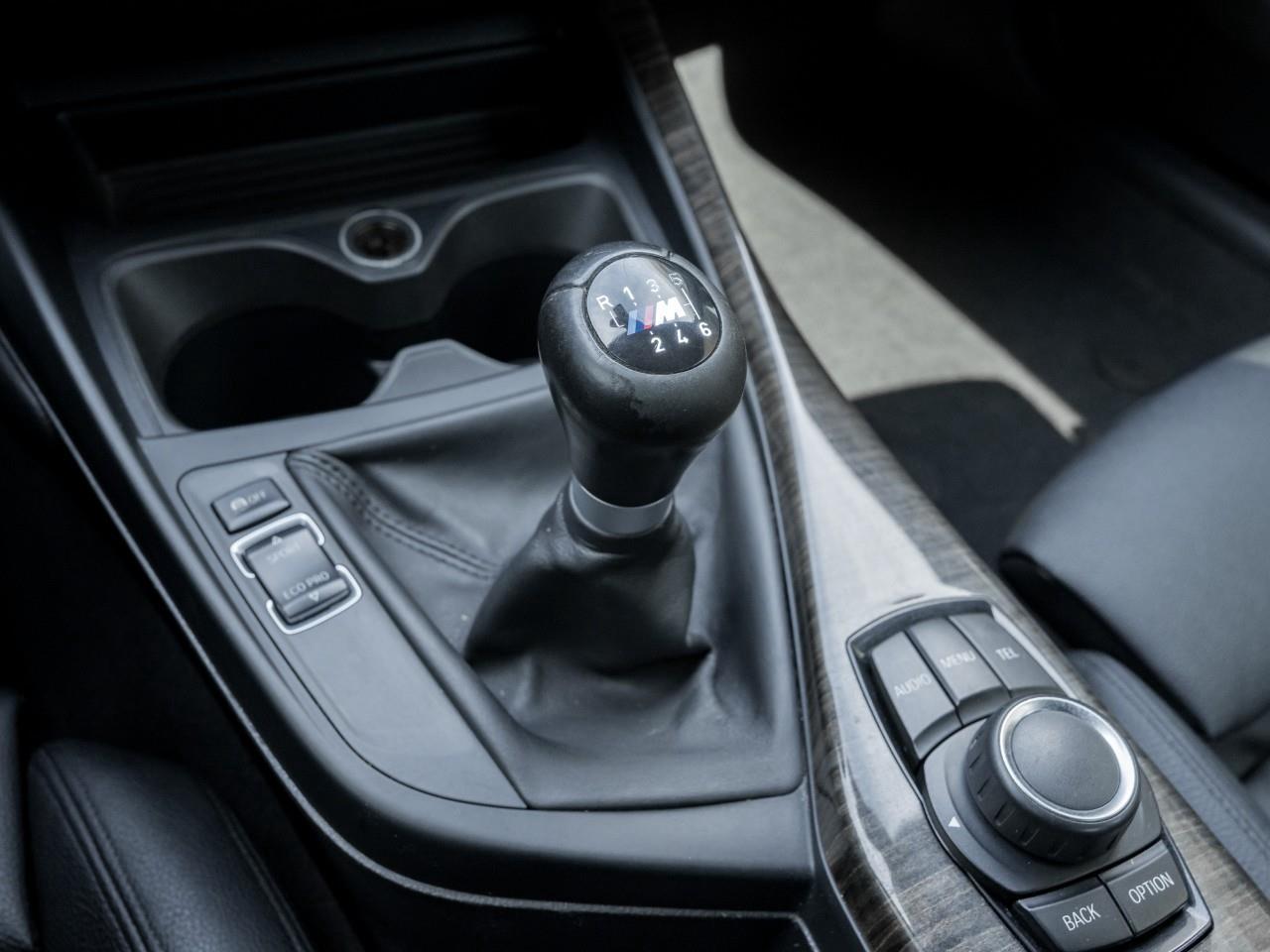 2017 BMW 230 i 2dr Rear-Wheel Drive Coupe Photo