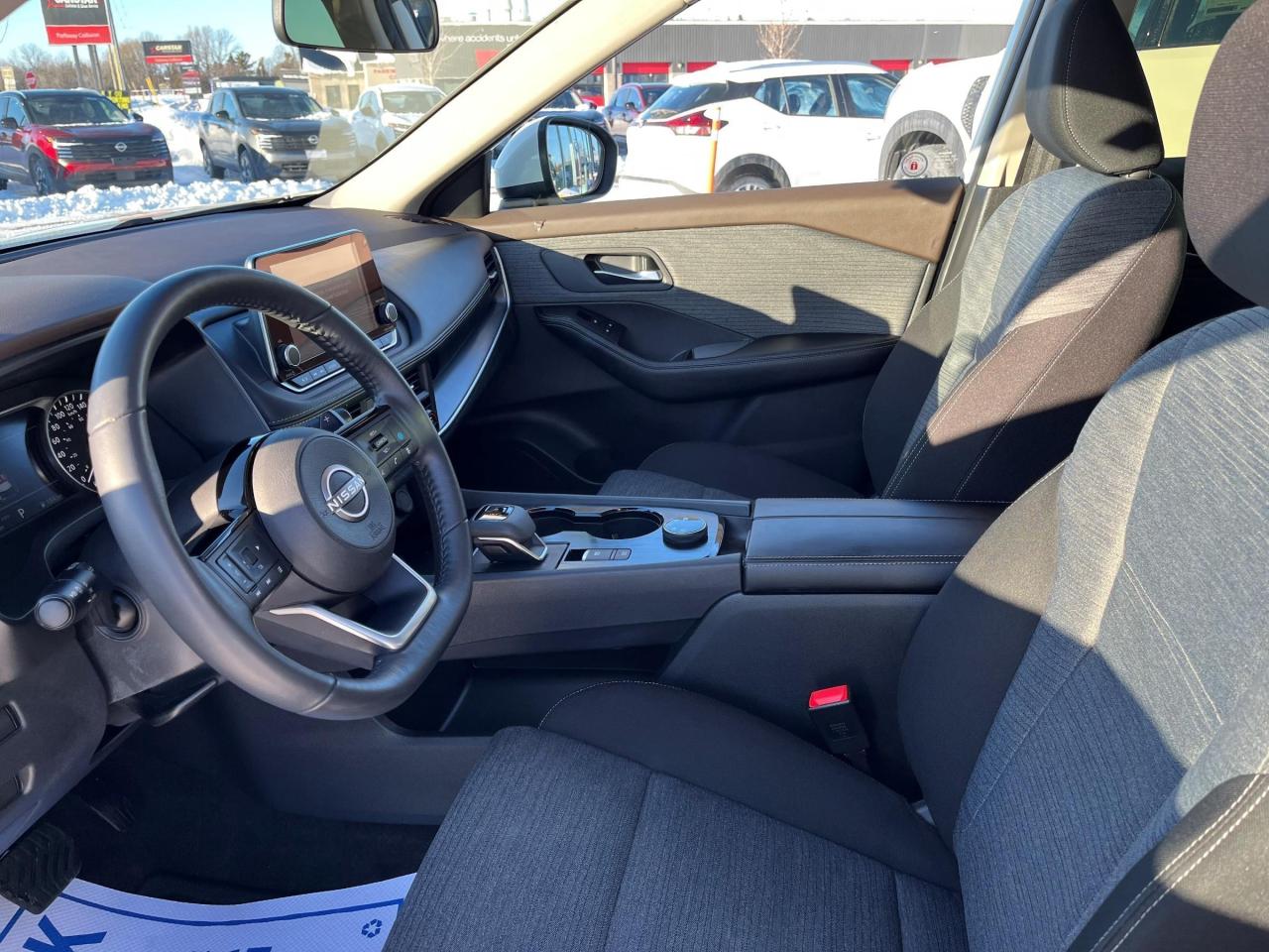 2023 Nissan Rogue SV Moonroof 4dr All-Wheel Drive Sport Utility Photo