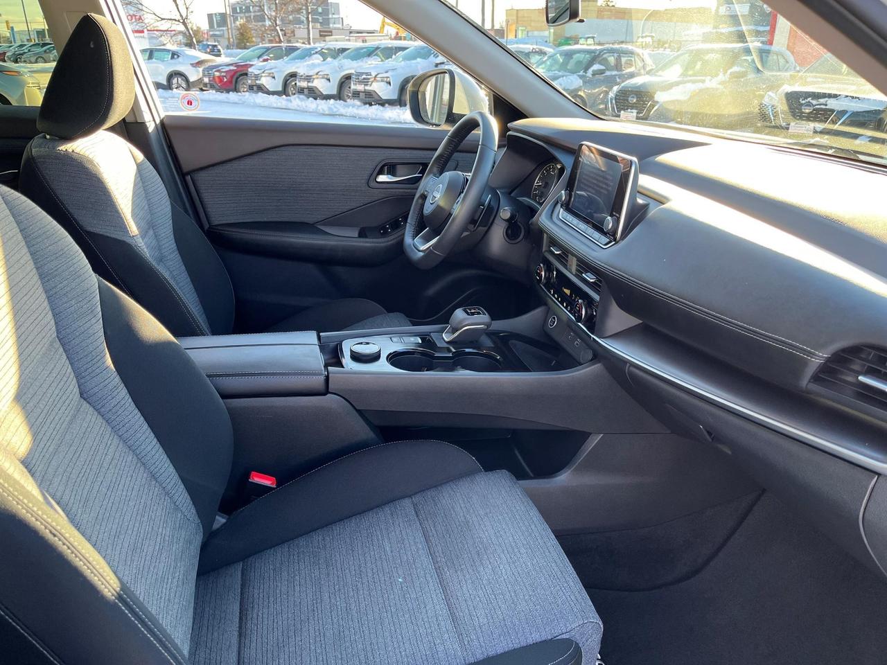 2023 Nissan Rogue SV Moonroof 4dr All-Wheel Drive Sport Utility Photo
