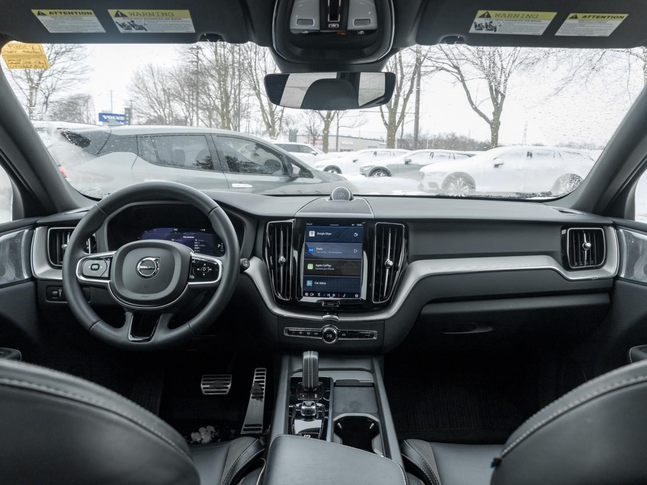 2022 Volvo XC60 B6 AWD R-Design  BOWER & WILKINS  21" ALLOY WHEEL Photo