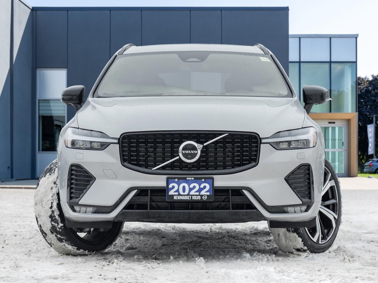 2022 Volvo XC60 B6 AWD R-Design  BOWER & WILKINS  21" ALLOY WHEEL Photo