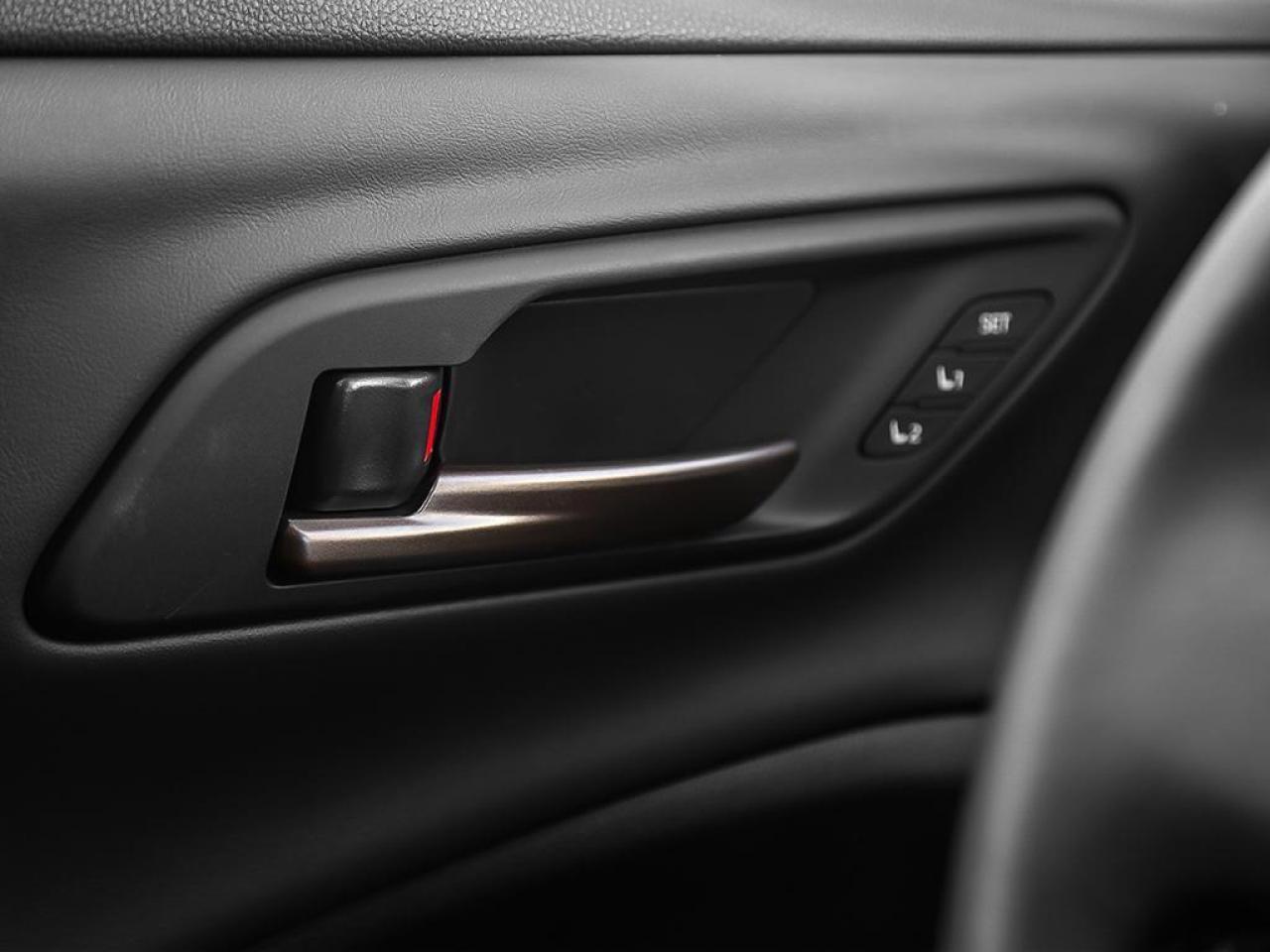 2026 Toyota Crown Signia Limited 4dr All-Wheel Drive Photo