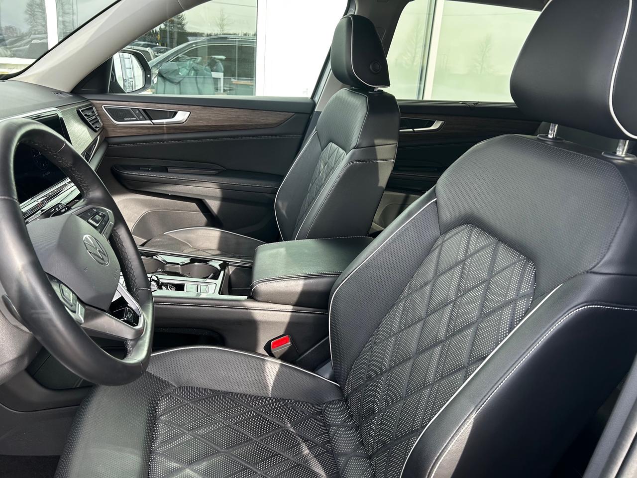 2024 Volkswagen Atlas 2.0 TSI Execline 4dr All-Wheel Drive 4MOTION Photo