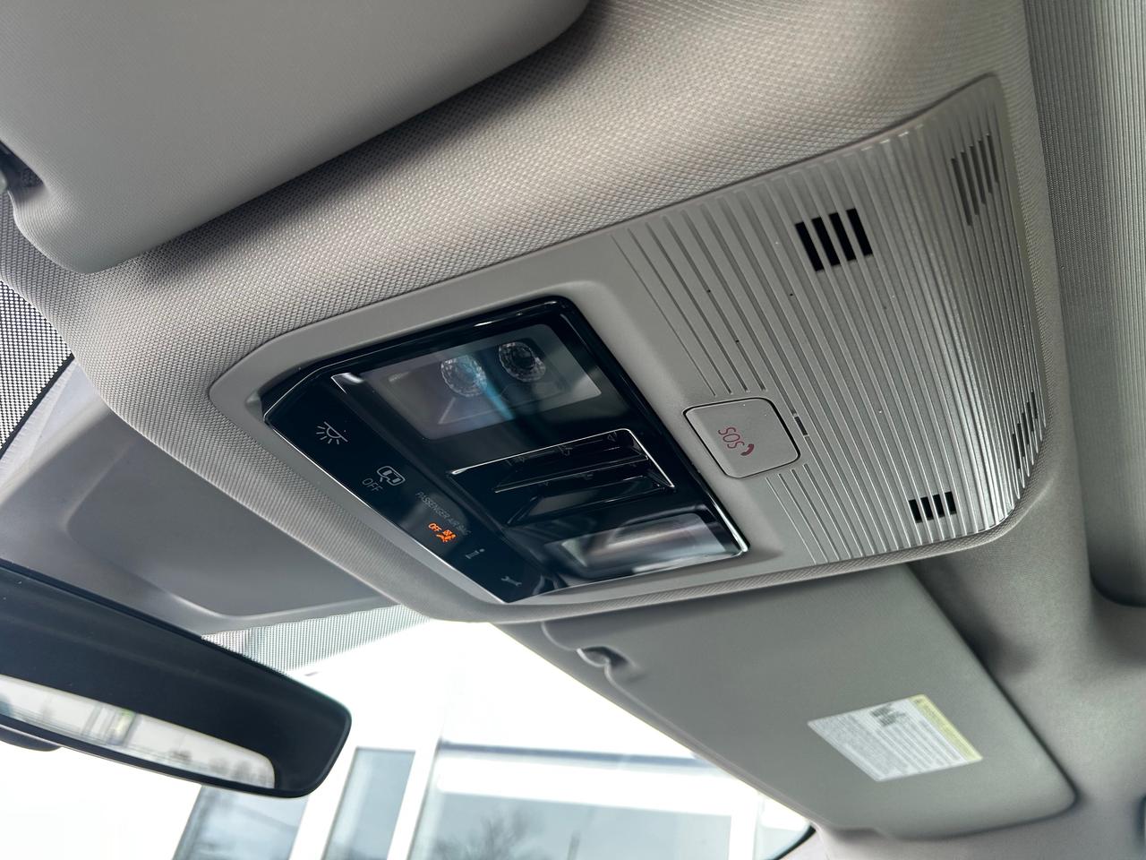 2024 Volkswagen Atlas 2.0 TSI Execline 4dr All-Wheel Drive 4MOTION Photo