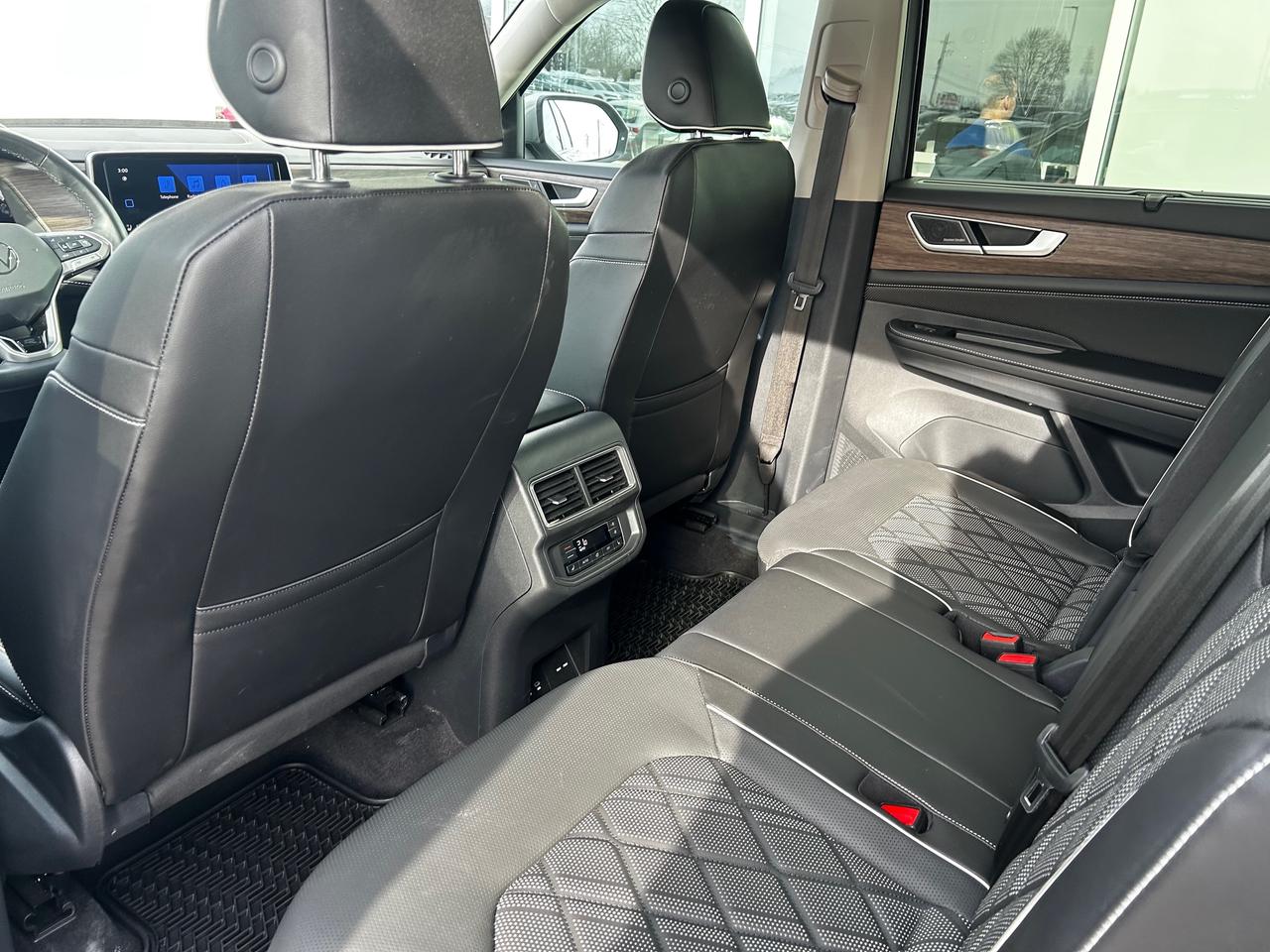 2024 Volkswagen Atlas 2.0 TSI Execline 4dr All-Wheel Drive 4MOTION Photo