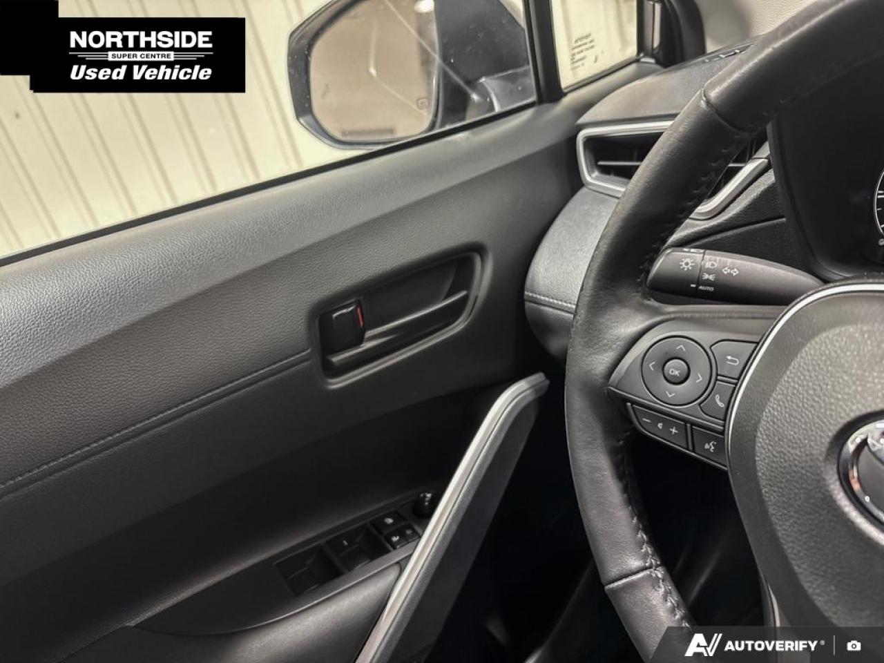 2023 Toyota Corolla Cross LE 4dr All-Wheel Drive Photo