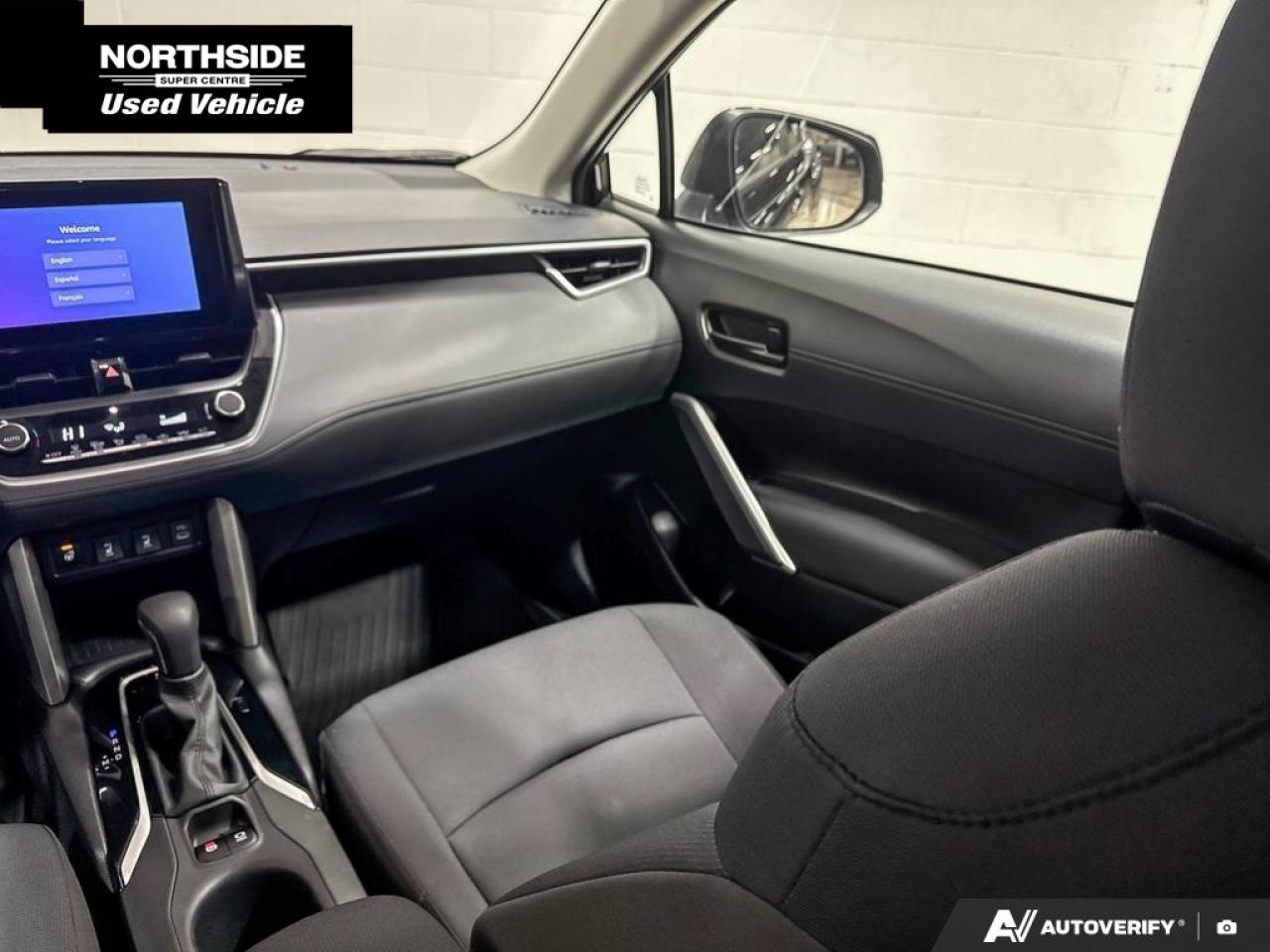 2023 Toyota Corolla Cross LE 4dr All-Wheel Drive Photo