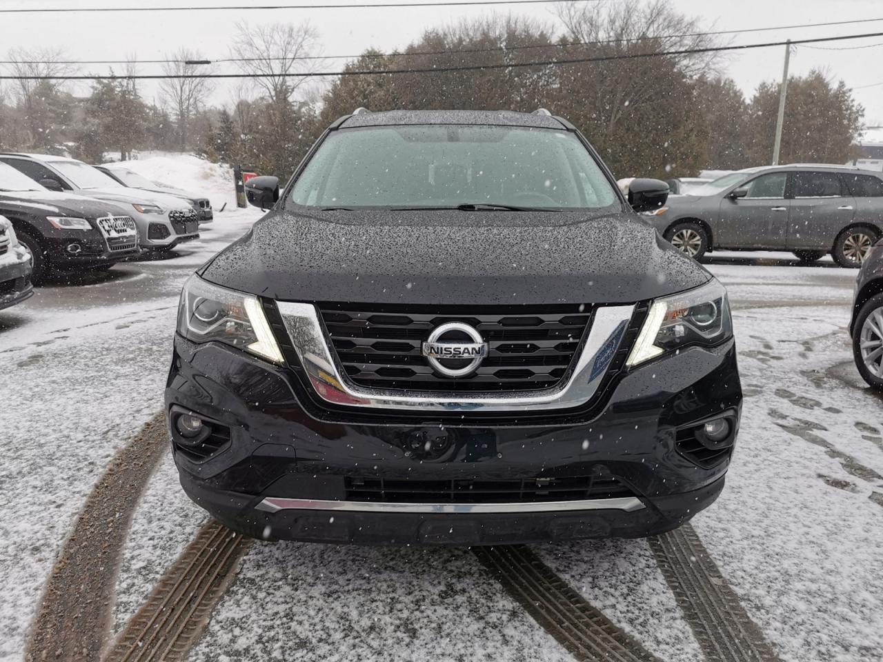 2018 Nissan Pathfinder SV Photo