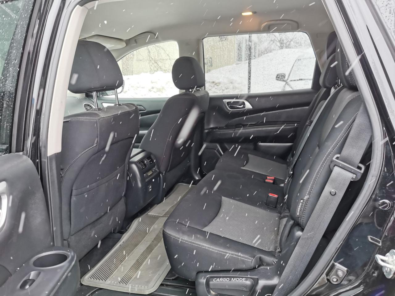 2018 Nissan Pathfinder SV Photo