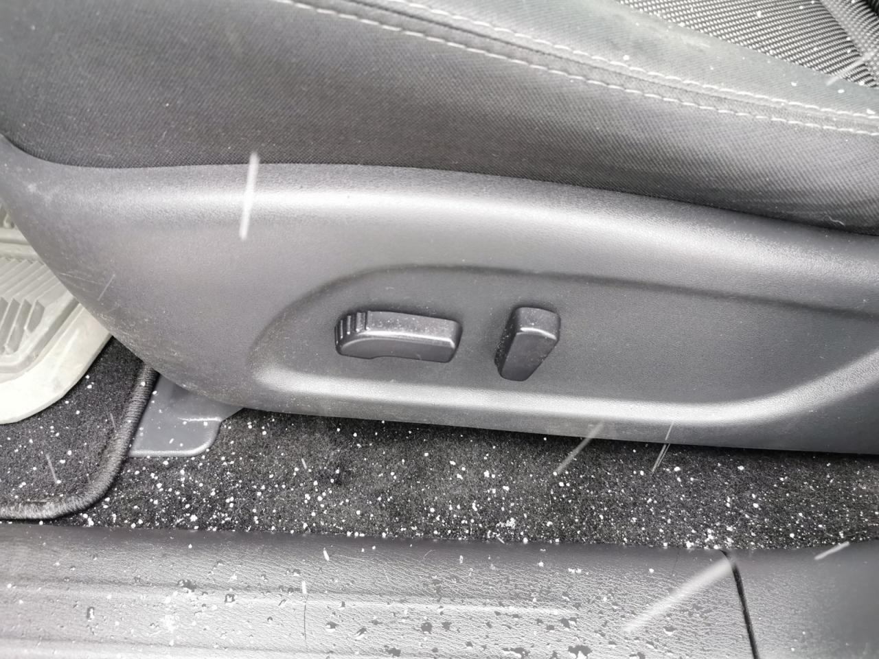 2018 Nissan Pathfinder SV Photo