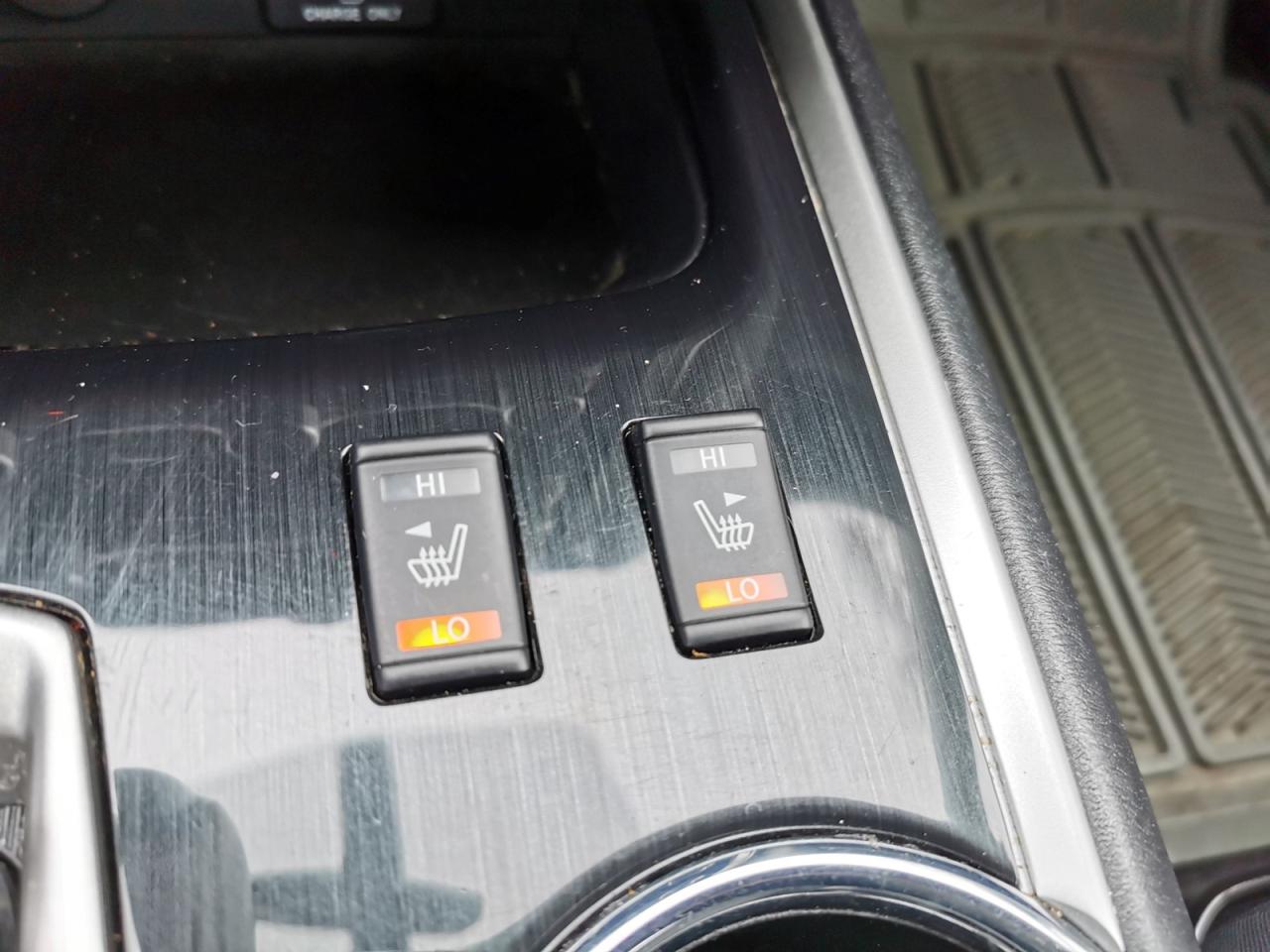 2018 Nissan Pathfinder SV Photo