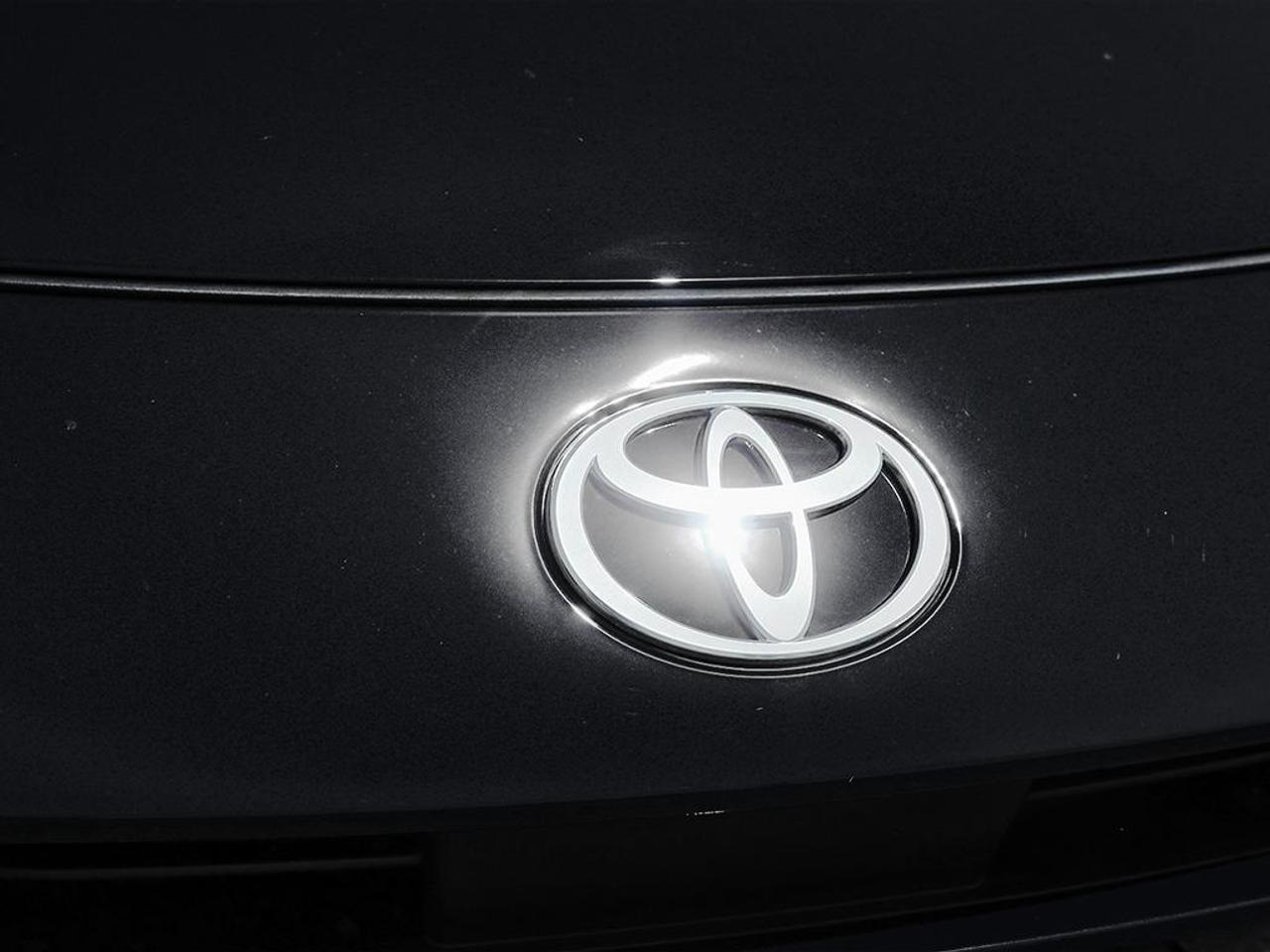 2026 Toyota Prius Plug-In Hybrid SE 5dr Hatchback Photo