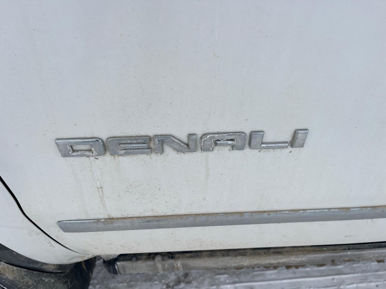 2018 GMC Sierra 1500 4WD Crew Cab Standard Box Denali Photo