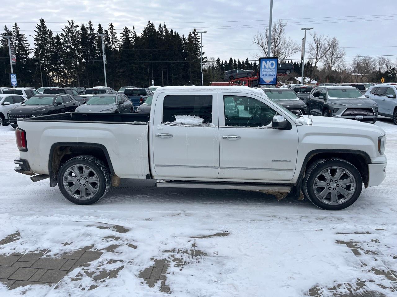 2018 GMC Sierra 1500 4WD Crew Cab Standard Box Denali Photo