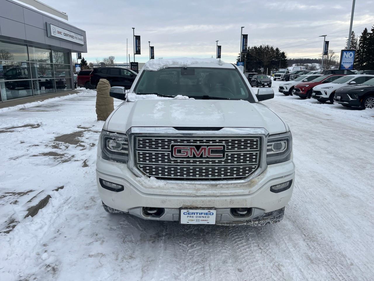 2018 GMC Sierra 1500 4WD Crew Cab Standard Box Denali Photo