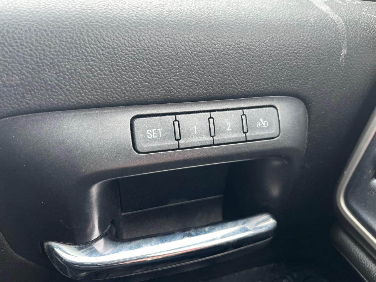 2018 GMC Sierra 1500 4WD Crew Cab Standard Box Denali Photo