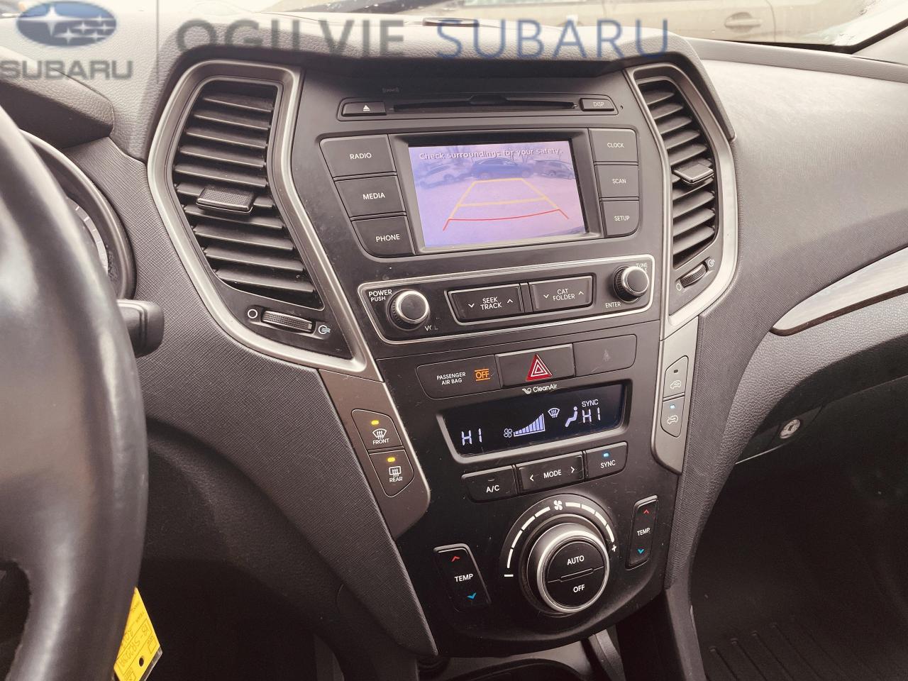 2017 Hyundai Santa Fe Sport 2.4 SE (A6) 4dr All-Wheel Drive Photo2