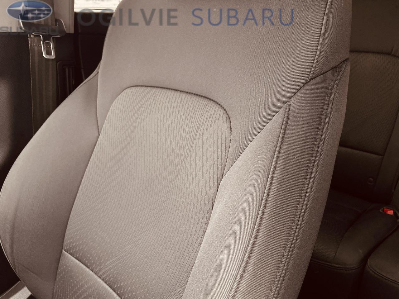 2017 Hyundai Santa Fe Sport 2.4 SE (A6) 4dr All-Wheel Drive Photo4