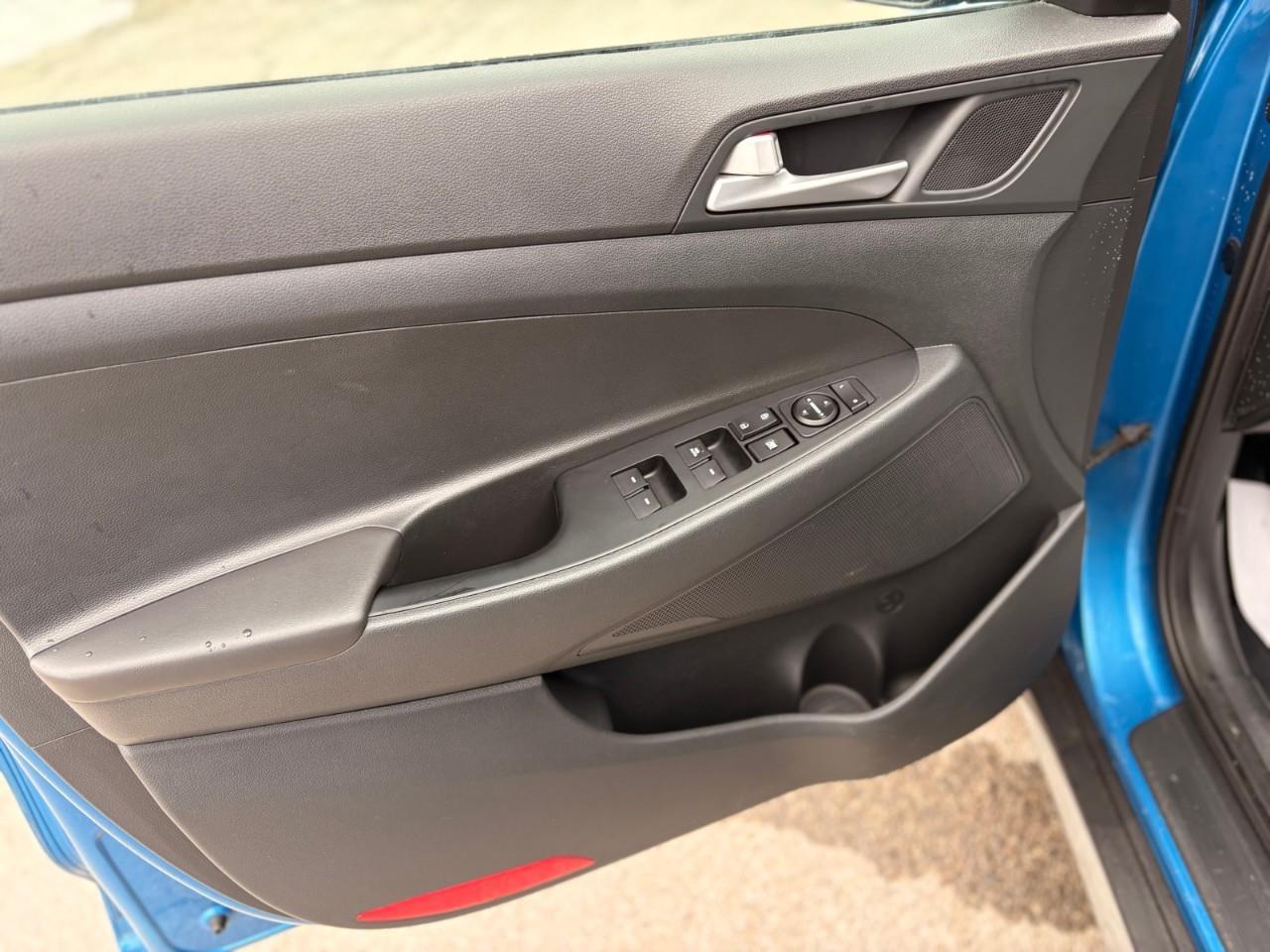 2020 Hyundai Tucson Preferred 4dr All-Wheel Drive Photo4