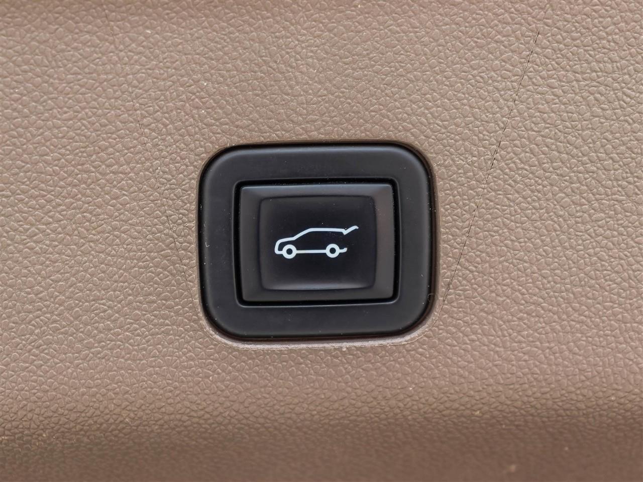 2021 GMC Yukon XL Denali 4x4 Photo