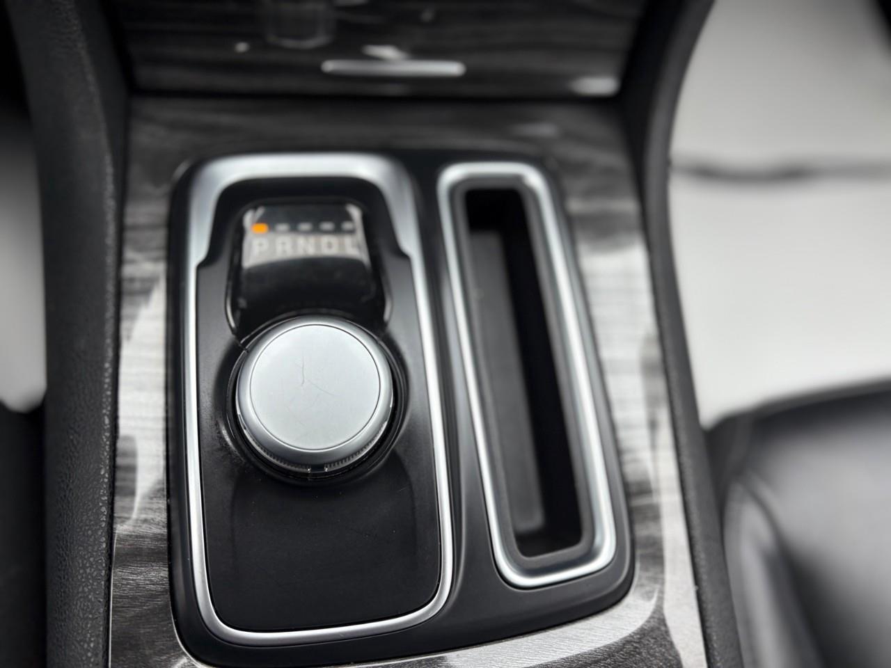 2022 Chrysler 300 Touring L 4dr Rear-Wheel Drive Sedan Photo