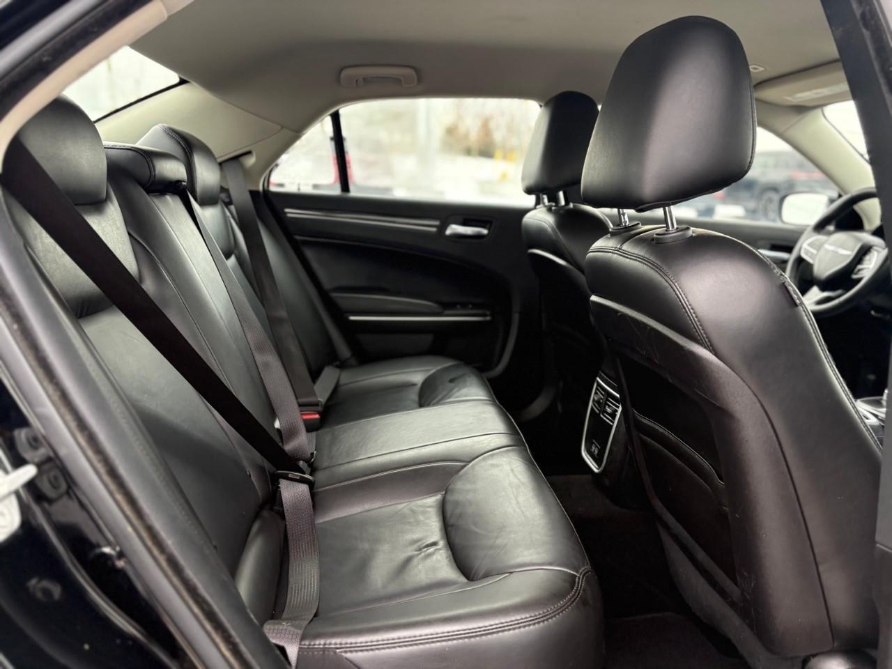 2022 Chrysler 300 Touring L 4dr Rear-Wheel Drive Sedan Photo