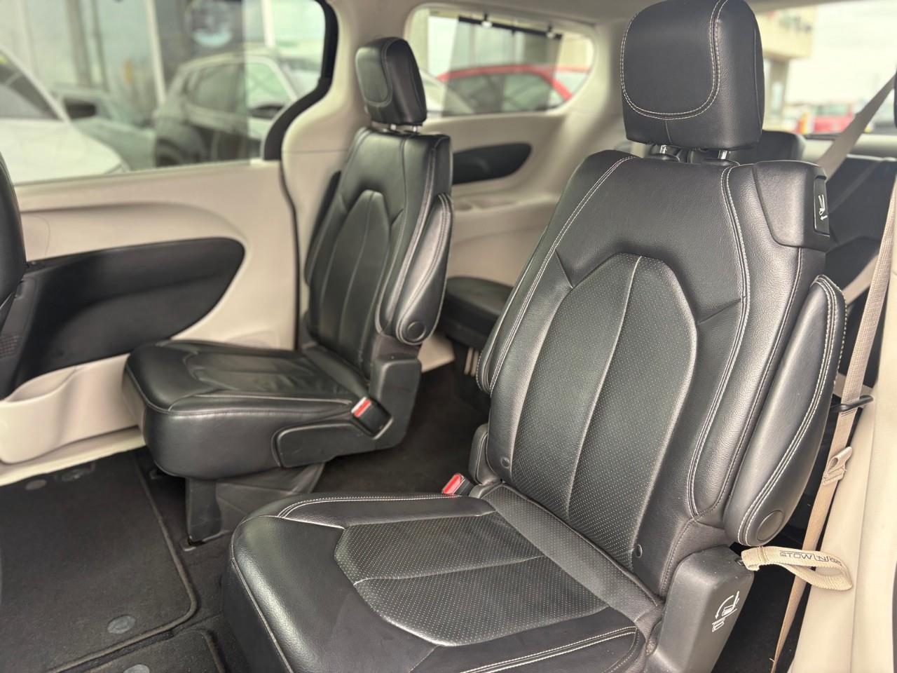 2022 Chrysler Pacifica Touring L All-Wheel Drive Passenger Van Photo