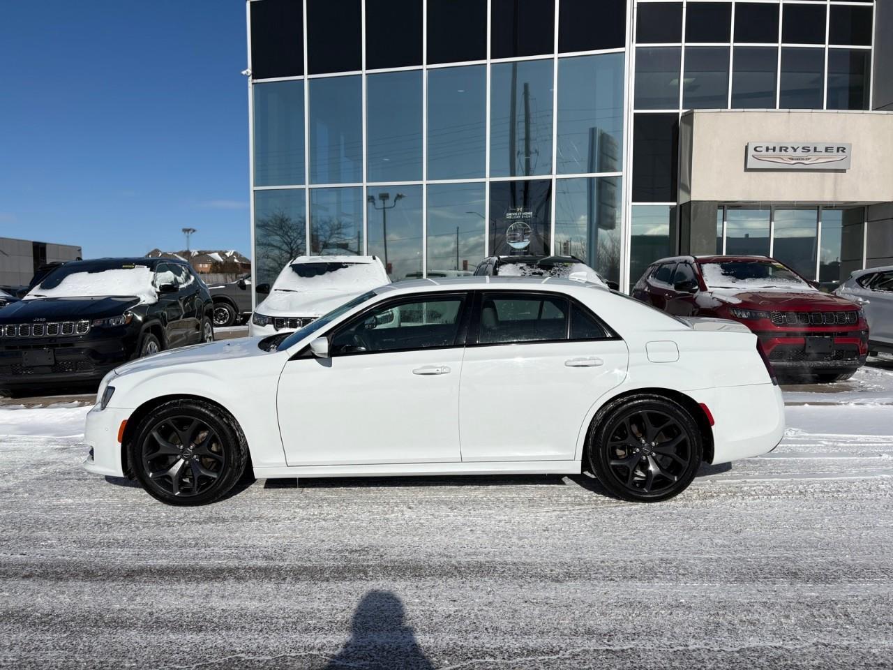 2022 Chrysler 300 Touring L 4dr Rear-Wheel Drive Sedan Photo