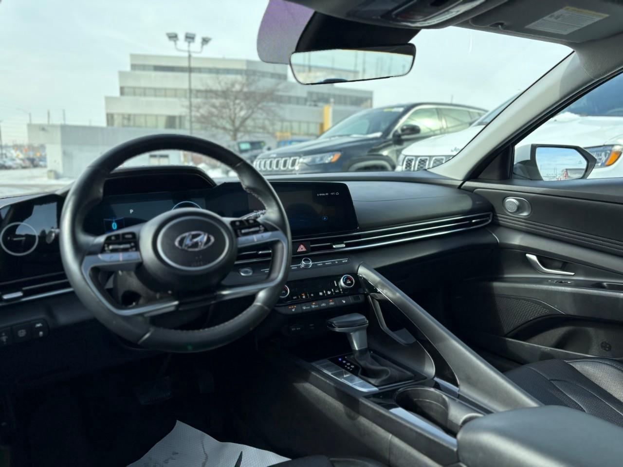 2023 Hyundai Elantra HEV Luxury 4dr Sedan Photo