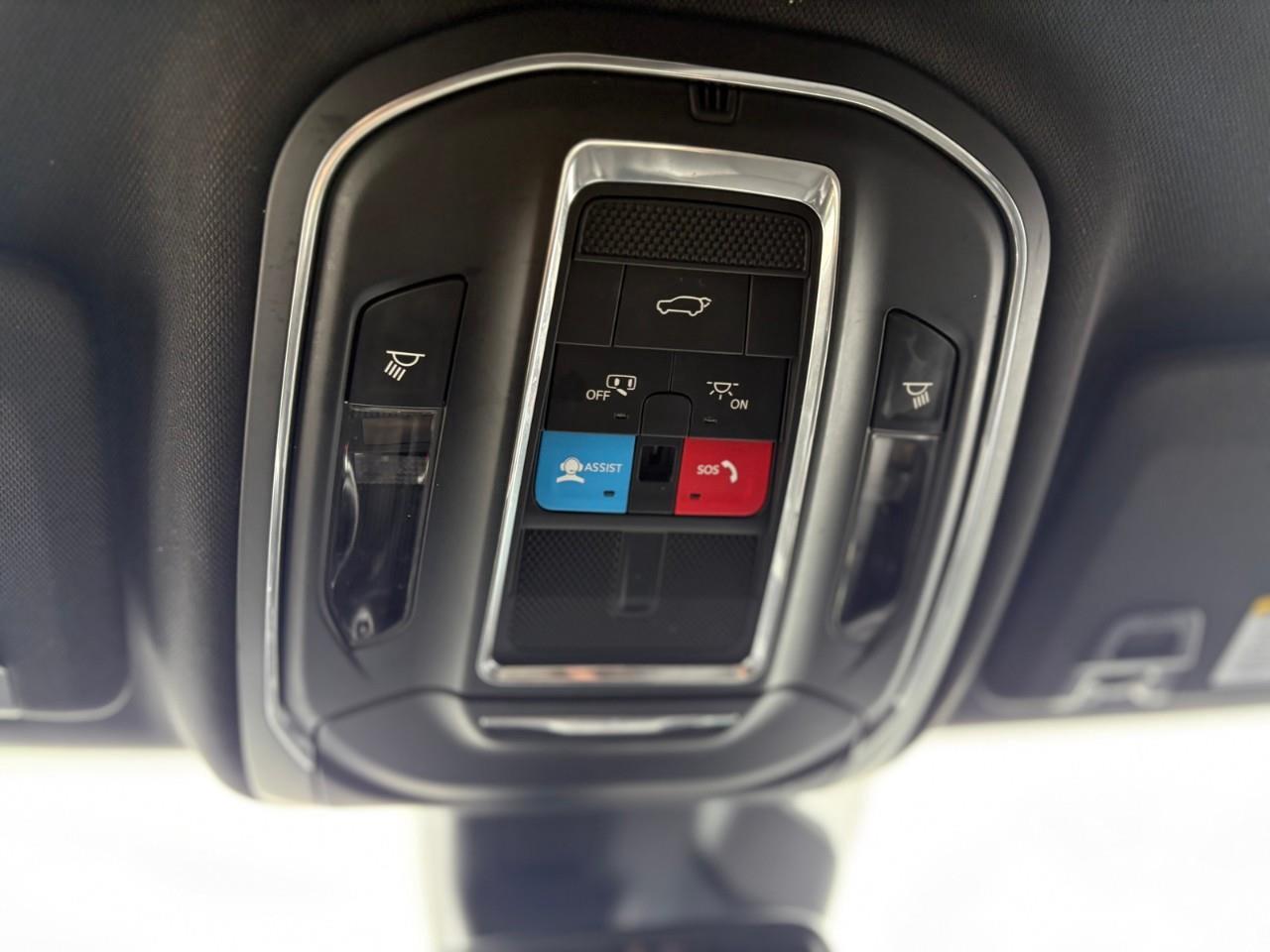 2023 Jeep Grand Cherokee Laredo 4dr 4x4 Photo