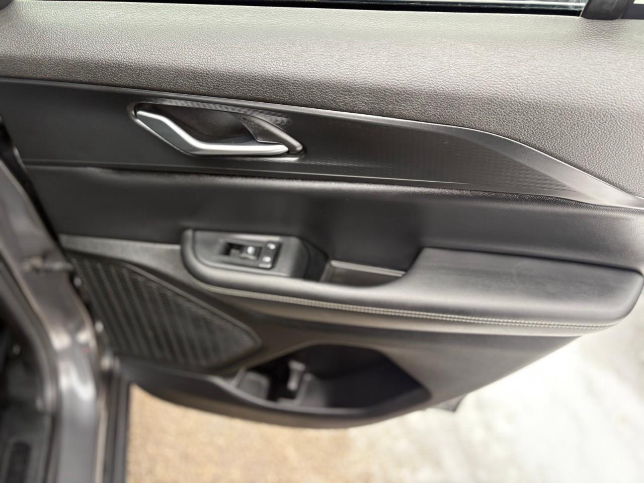 2023 Jeep Grand Cherokee Laredo 4dr 4x4 Photo