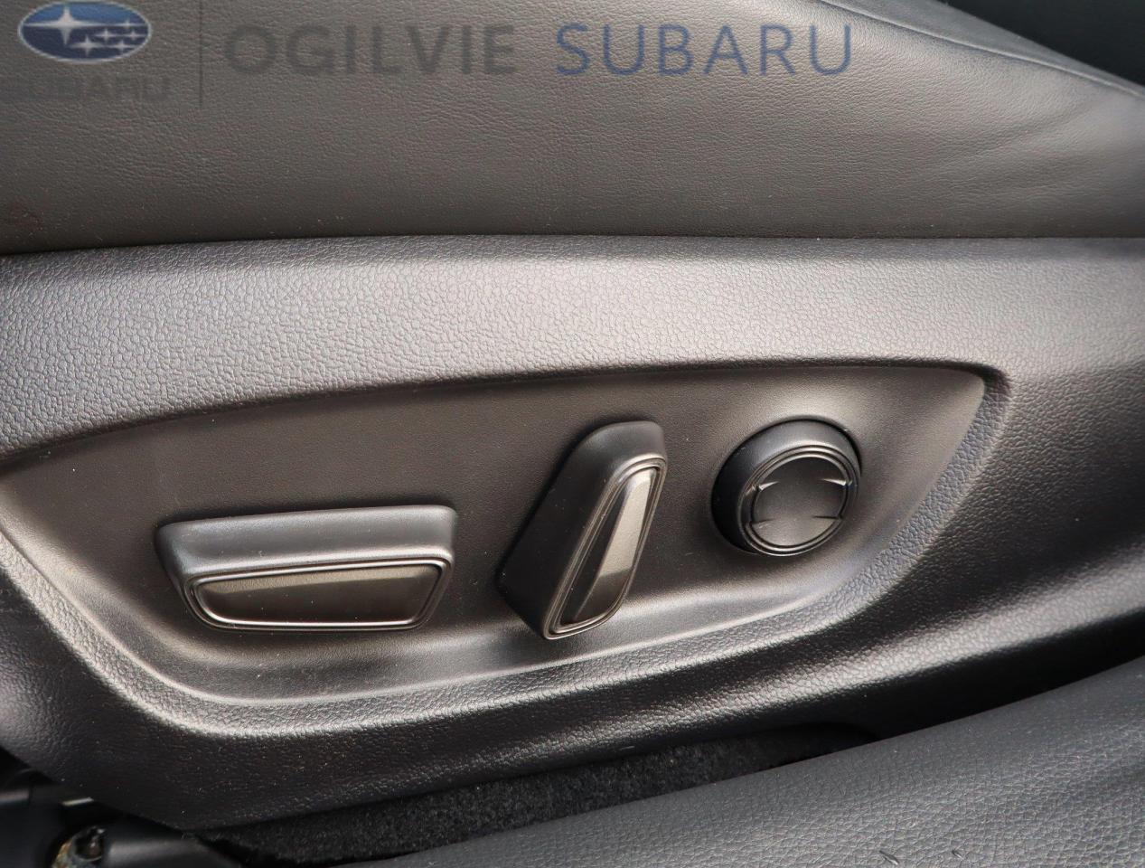 2023 Toyota Prius XLE 5dr AWD-e Hatchback Photo