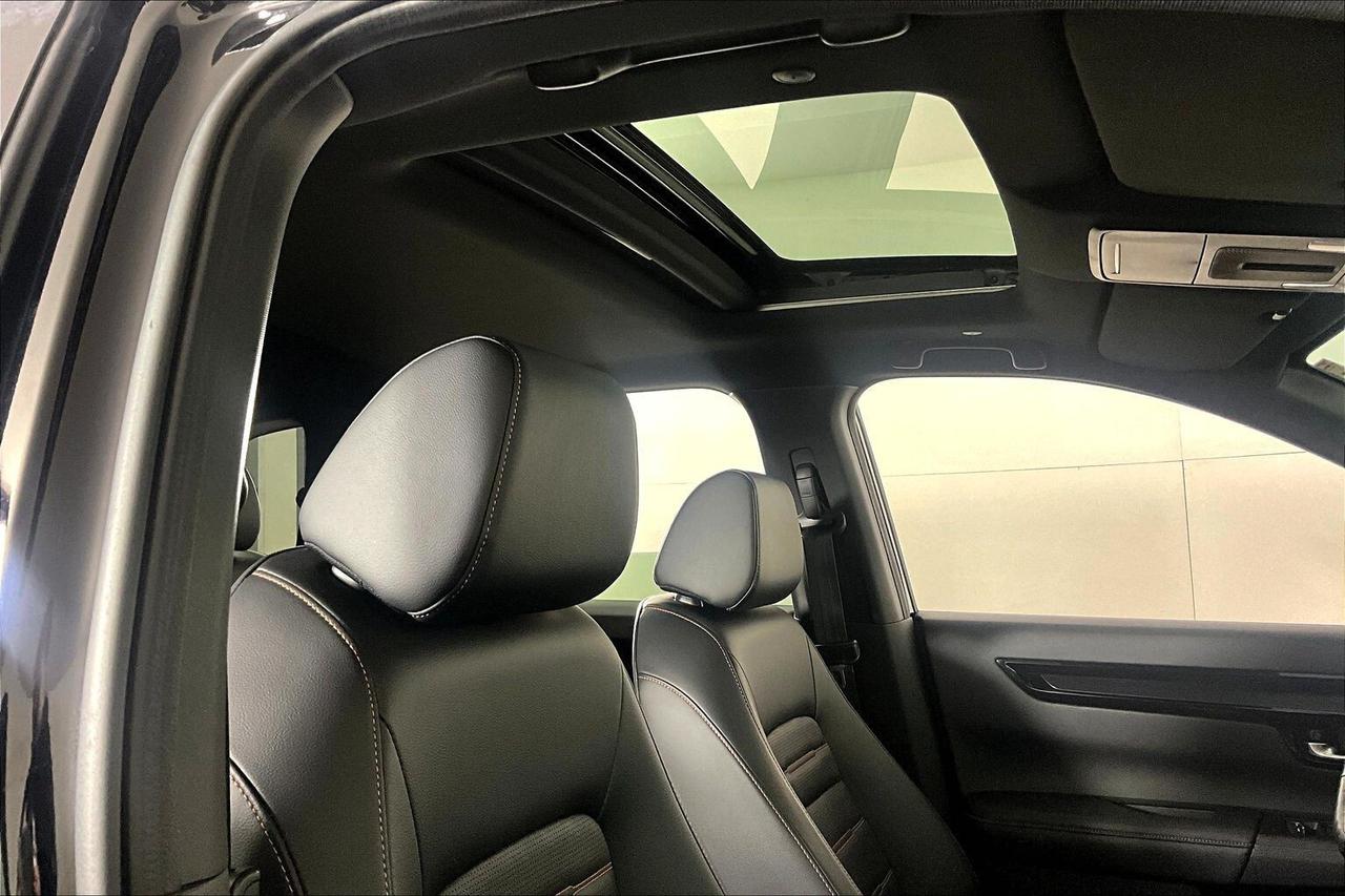 2024 Honda CR-V Hybrid Touring AWD Photo