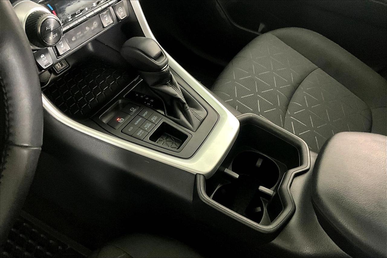 2023 Toyota RAV4 XLE AWD Photo