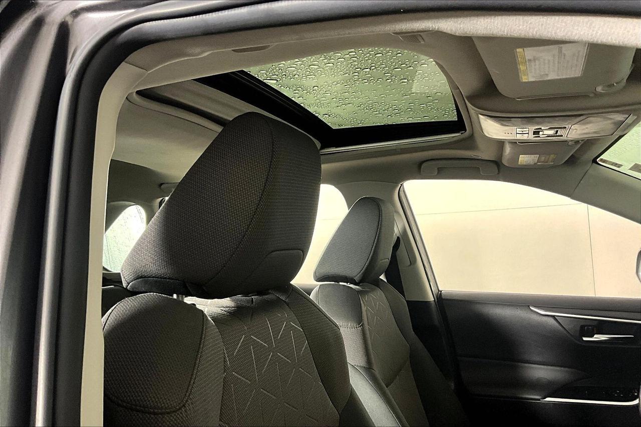 2023 Toyota RAV4 XLE AWD Photo